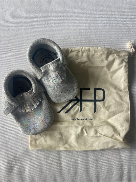 Freshly Picked Other - NWOT Freshly Picked Size 2 Silver Holographic Moccasins